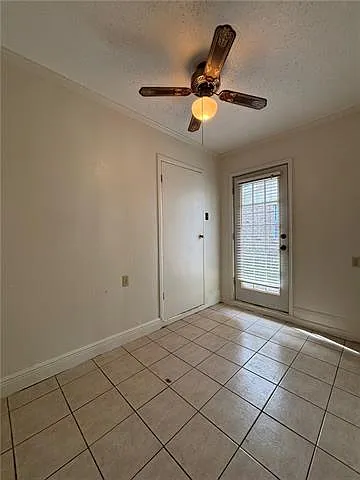 1145 Warren Dr — Photo 18