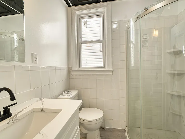 175 Zabriskie St #1 — Photo 9