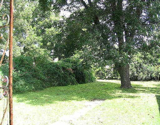 2nd image of 111 CUMBERLAND BLVD