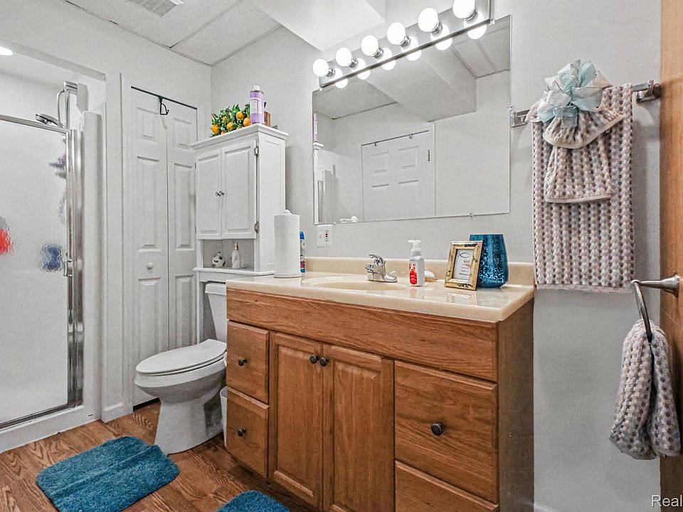 1746 Treyborne Cir, photo 5