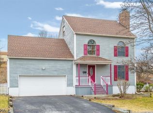 12 Valley Rd, Sussex, NJ 07461