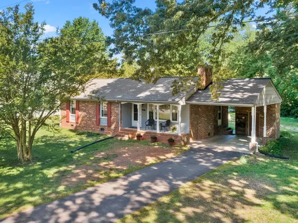197 Bruce Rd, Tappahannock, VA 22560
