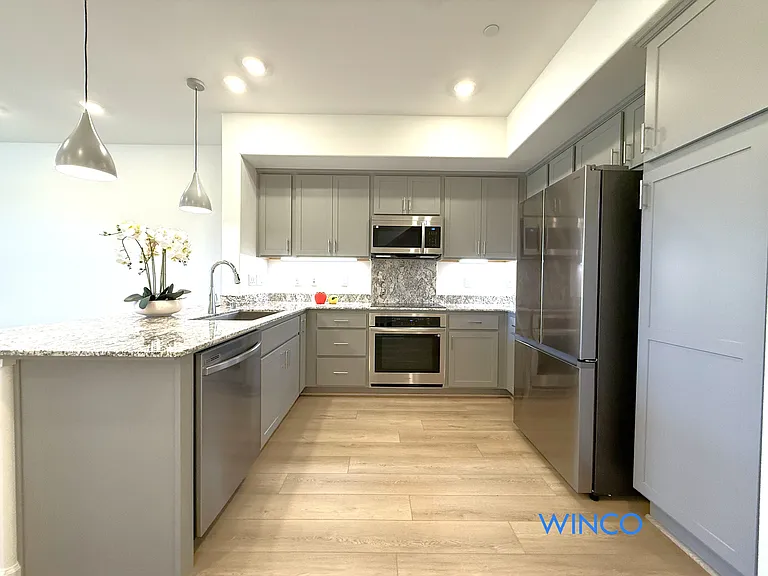 3810 Norbridge Ave — Photo 6