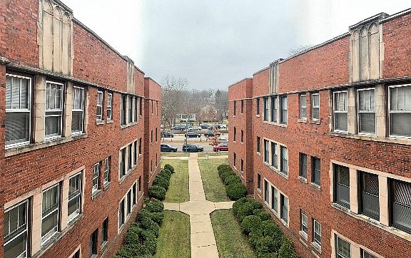 3rd image of 10627-33 S Hale Ave #2246521