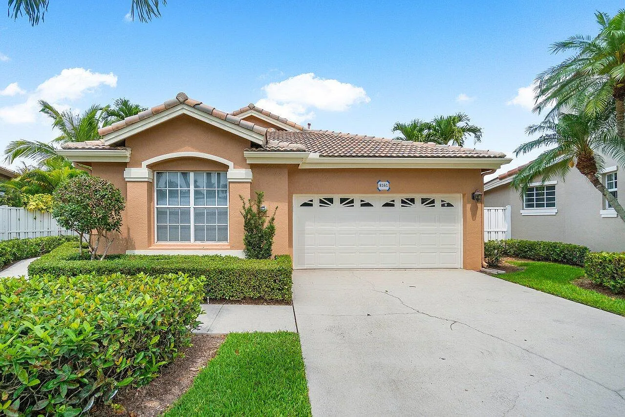 3 bed, 2.0 bath, 1632 sqft, $11,000 — Photo 1