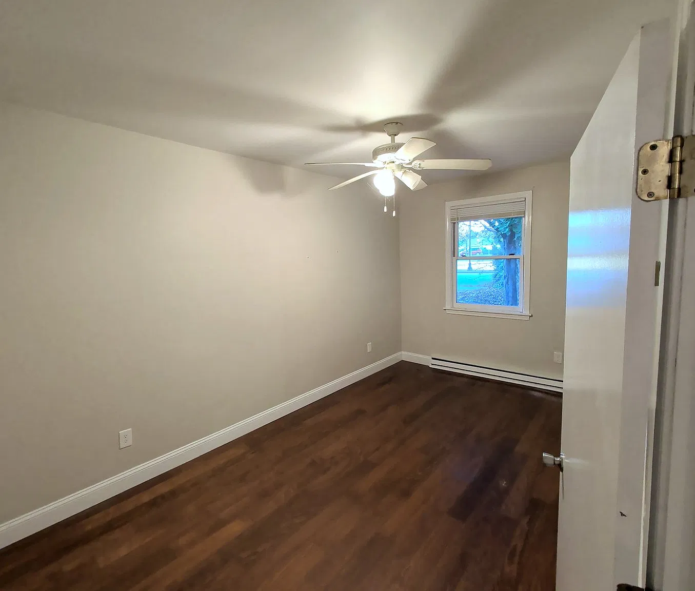 18 Railroad Ave — Photo 4