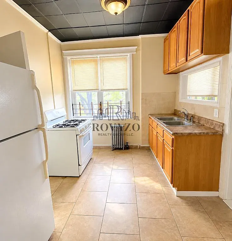 Studio, 500 sqft, $1,200 — Photo 1
