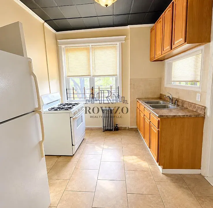 372 Fairmount Ave #2A-A