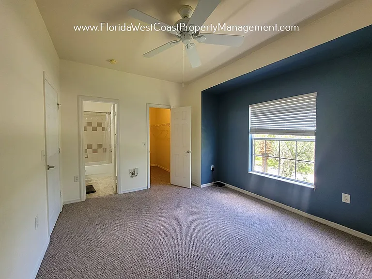 7654 Plantation Cir — Photo 10