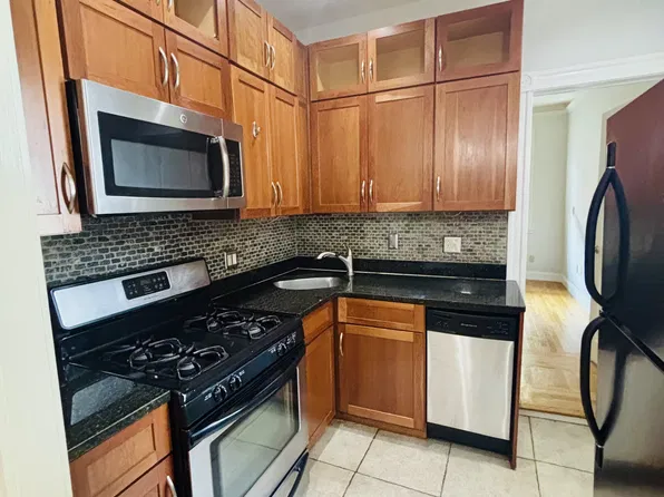 191 Maverick St, Boston, MA