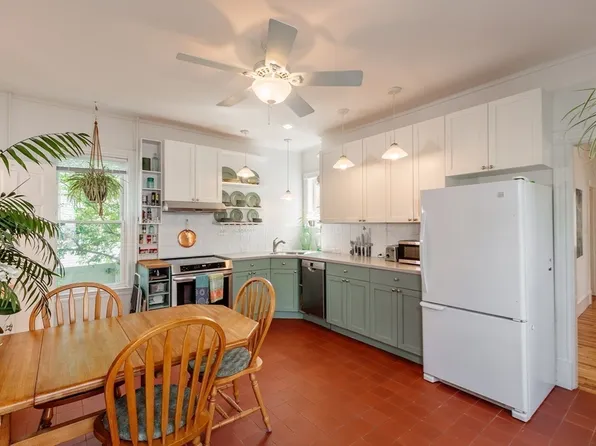 13 Sargent Ave #1, Somerville, MA 02145