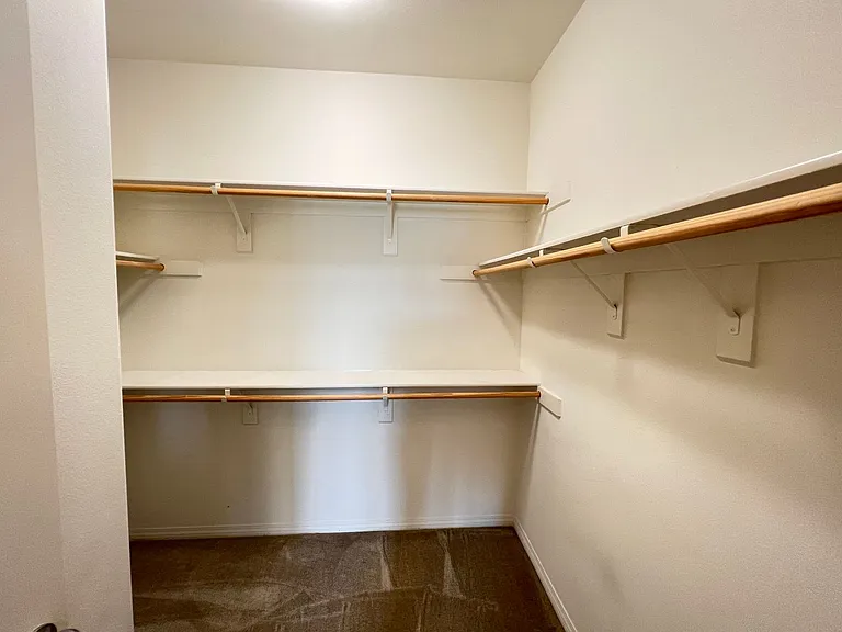 938 E Weaver Ln — Photo 18
