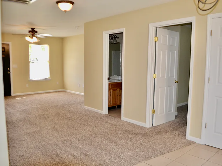 355 Pinewood Dr — Photo 5