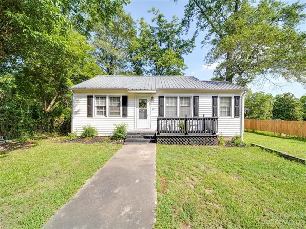 705 Peach St, Wadesboro, NC 28170