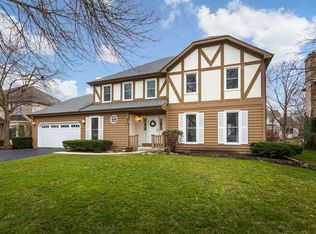 1020 Whitewater Ln, Naperville, IL 60540