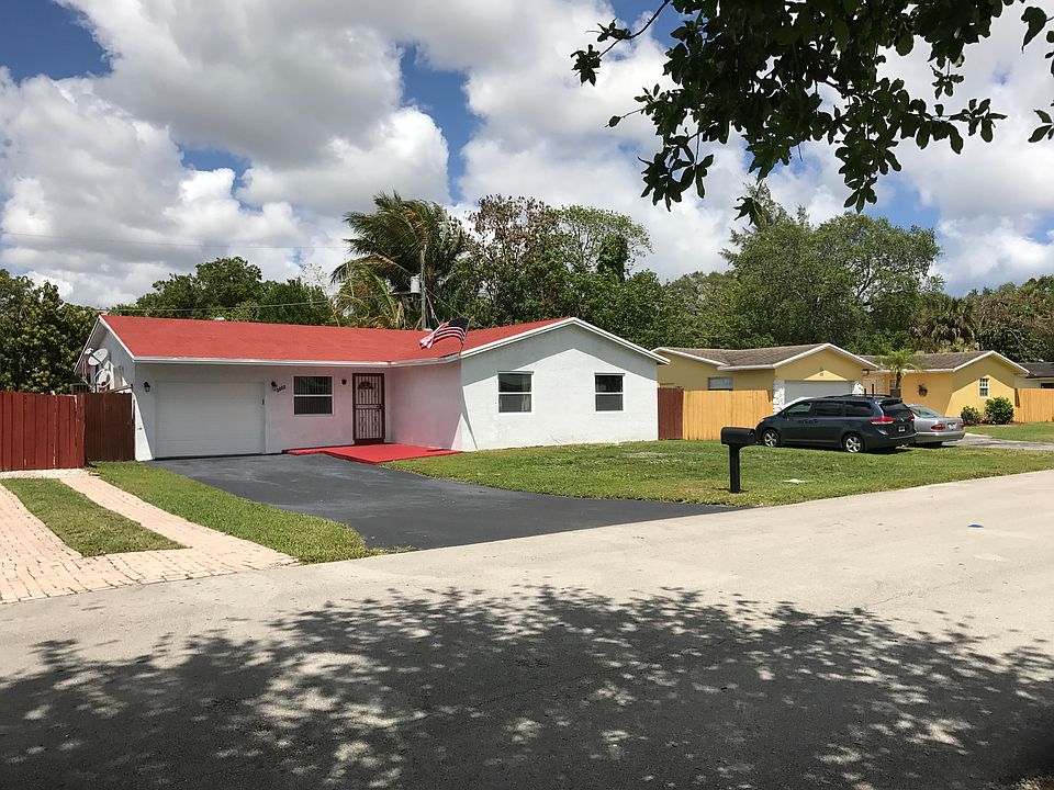 1st image of 1725 SW 32nd St