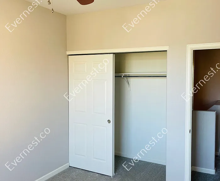 2851 Kansas Dr — Photo 10