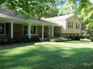 4000 Starlight Ct, Huntingtown, MD 20639