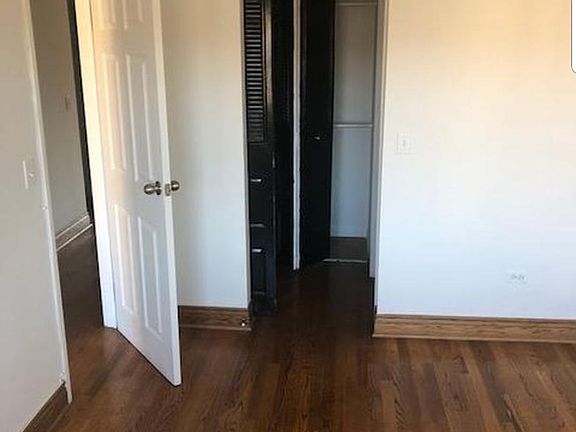 5th image of 8641 1/2 W Foster Ave
