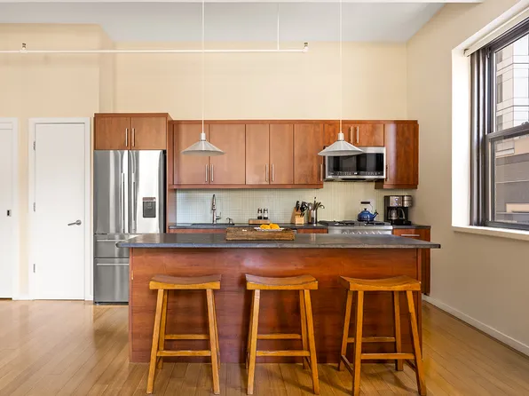 365 Bridge Street image 4 of 14