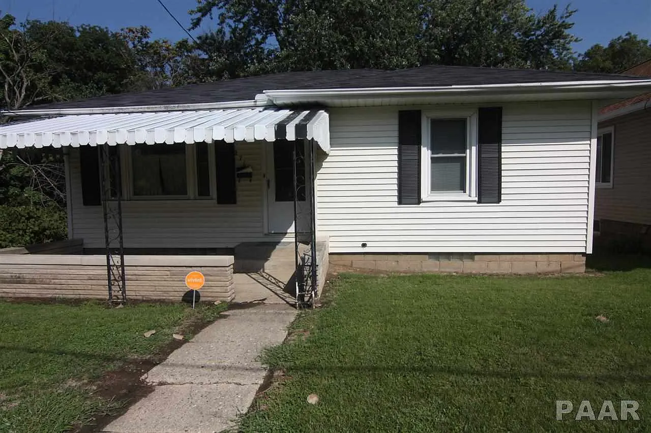 2716 N Springdale Ave photo 1