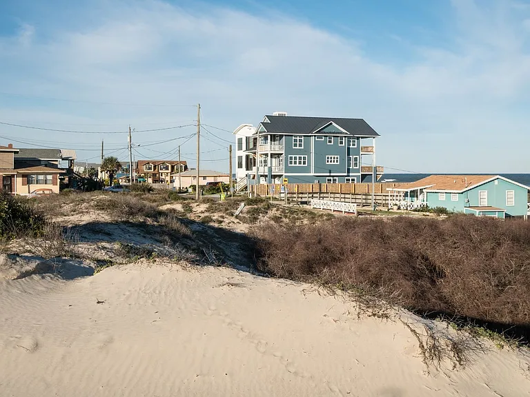 1424 Lewis St — Photo 35