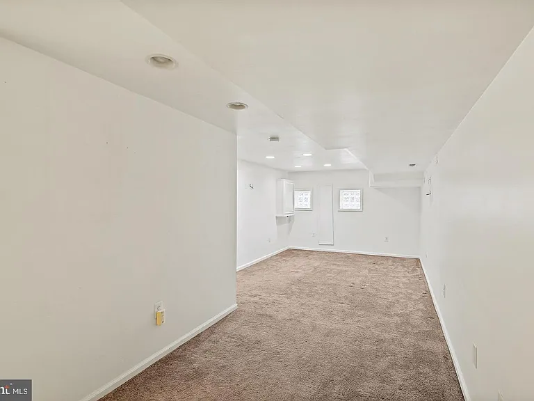 1723 Clarkson St — Photo 12