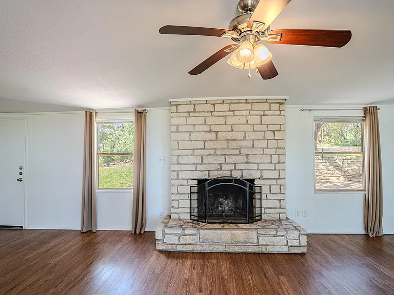 16013 Edwards Dr — Photo 7