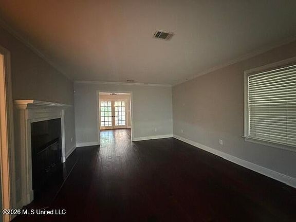 4th image of 710 Mills Ave