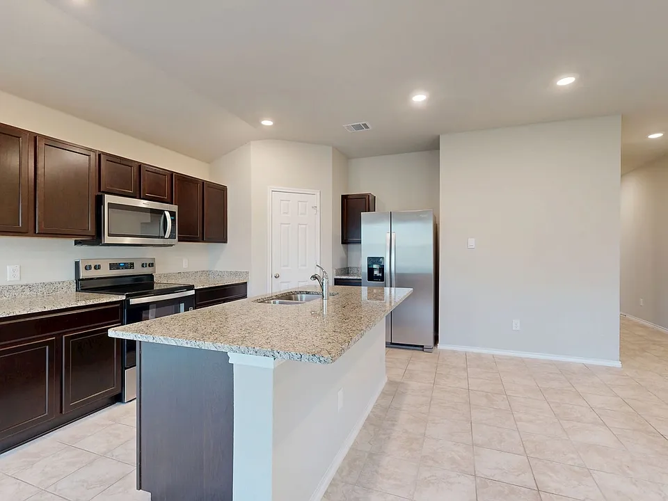 1212 Rolling Thunder Dr