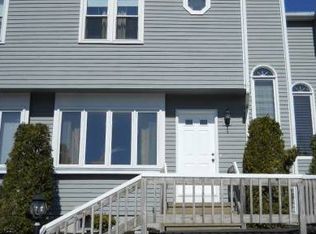 489 Elsbree St APT 14, Fall River, MA 02720