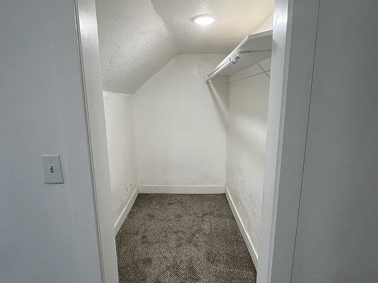 568 W 300 N #1 — Photo 9