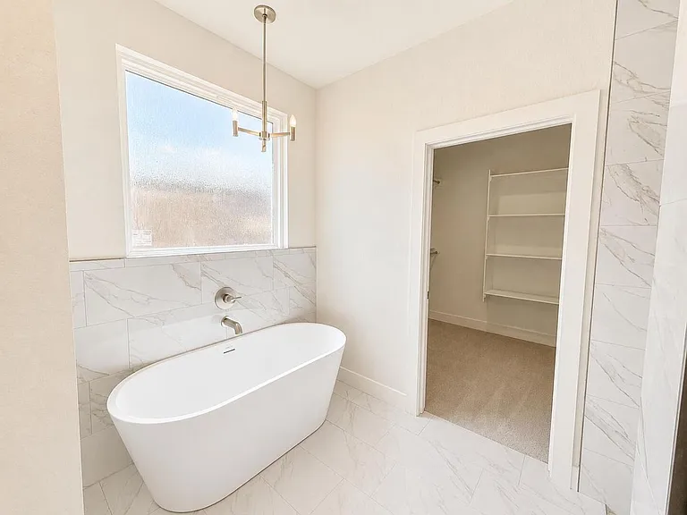 317 Cowboy Ln — Photo 22