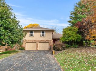 905 Walker Dr, Radford, VA 24141