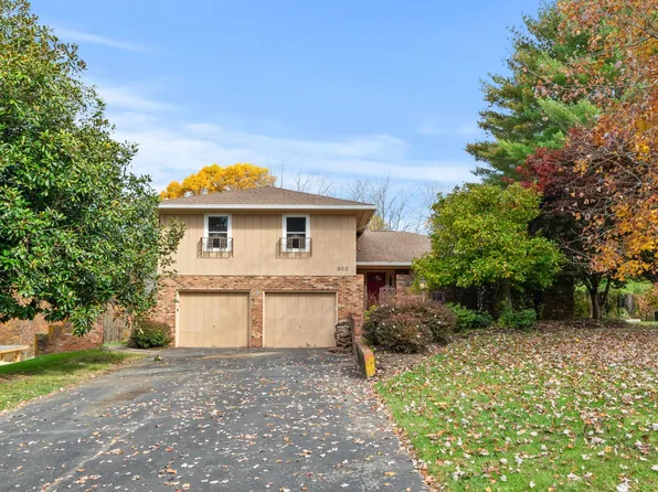 905 Walker Dr, Radford, VA 24141