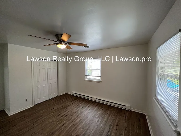 Suburban 739-741 — Photo 20
