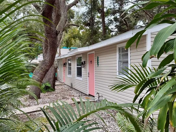 415 2nd Ave, Dunedin, FL 34698