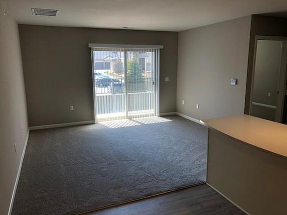 5th image of 5339 S 118th Ct APT 309
