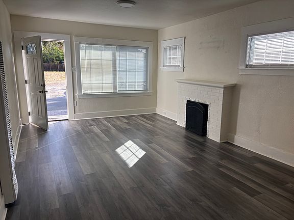 3rd image of 22441 Dole Way