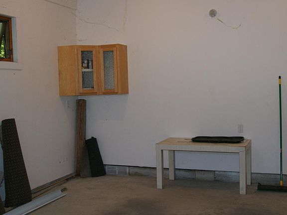 5th image of 311 Saint Clair Ave
