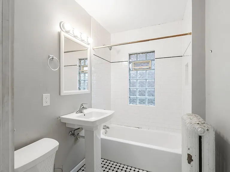 3372 N Downer Ave — Photo 12