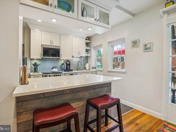 2831 S Columbus St, Arlington, VA 22206