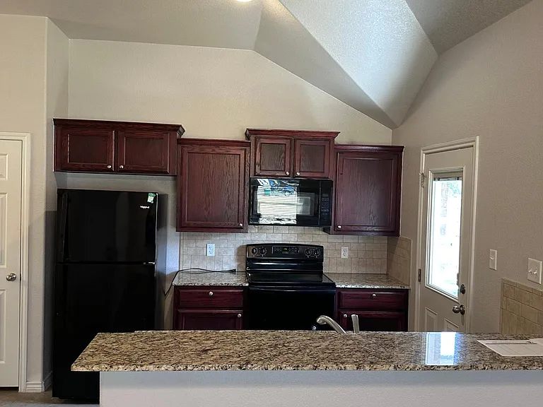1239 Liberation Ln #B — Photo 7