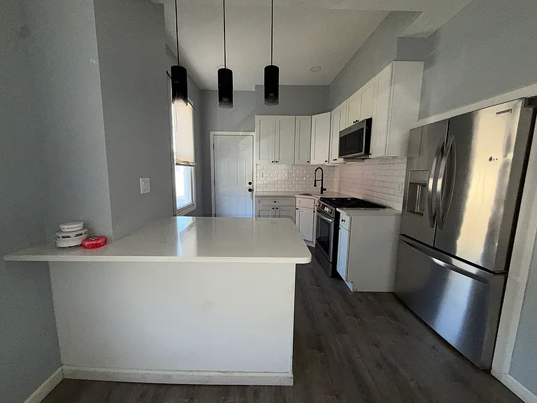 331 Marshall St #1 — Photo 3