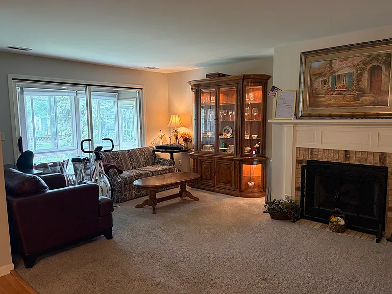 318 Dunham Place Cmns #318 — Photo 3