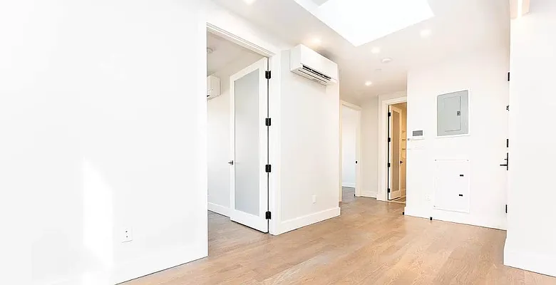 Rented by Reavis | media 26