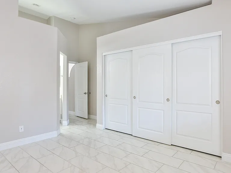 7705 Rockfield Dr — Photo 9