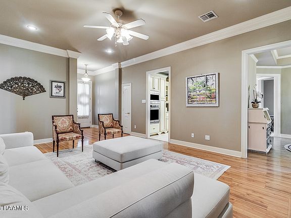 3rd image of 603 Wind Haven Ln