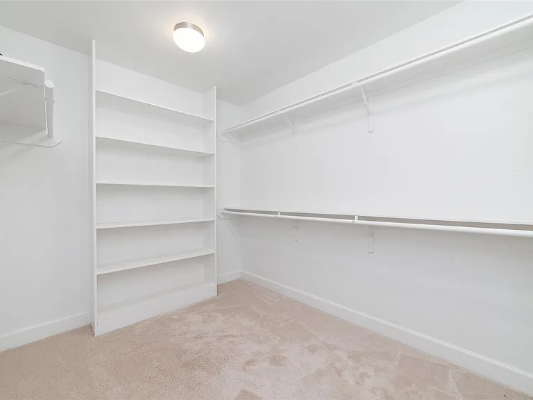 5020 Dickson St — Photo 23