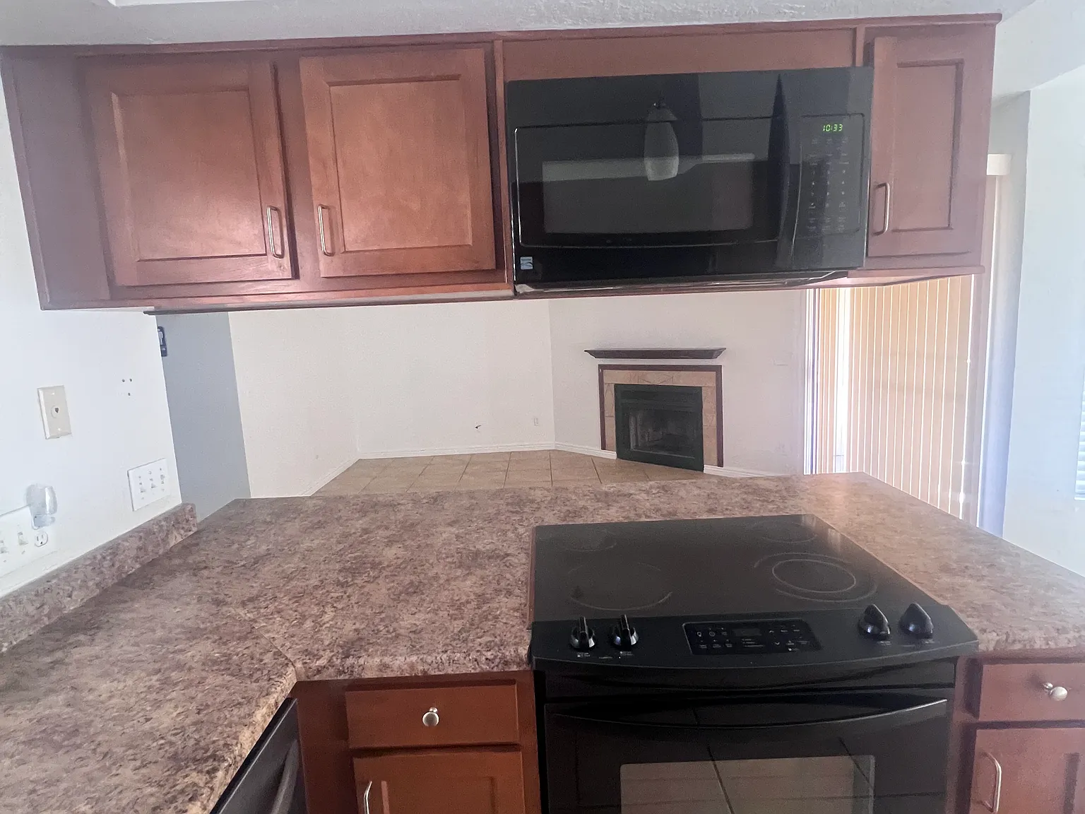 3 bed, 1309 sqft, $1,400 — Photo 4
